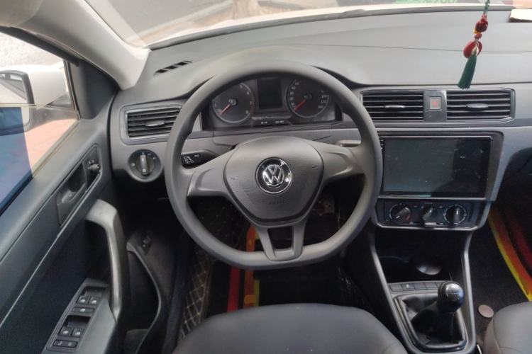 Used Volkswagen Santana 2018 1.5L Manual Fashion Edition Steering Wheel
