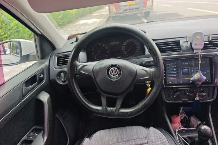 Used Volkswagen Santana 2018 1.5L Manual Fashion Edition Steering Wheel