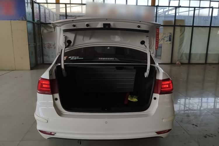 Used Volkswagen Santana 2018 1.5L Automatic Comfort Edition Trunk