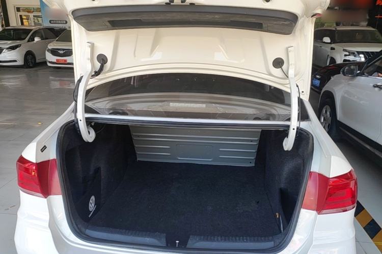 Used Volkswagen Santana 2018 1.5L Manual Fashion Edition Trunk