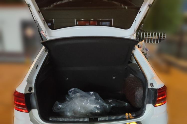 Used Volkswagen Santana 2018 Haval H6 1.5L Automatic Fashion Edition Trunk