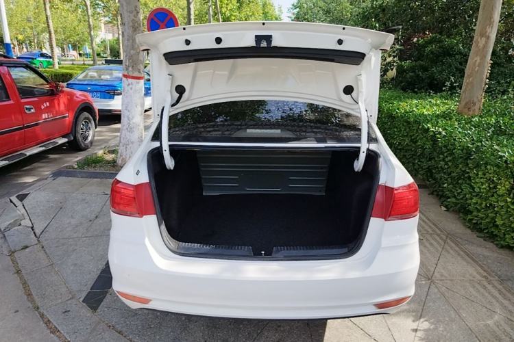 Used Volkswagen Santana 2018 1.5L Manual Fashion Edition Trunk