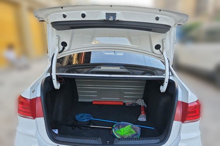 Used Volkswagen Santana 2018 1.5L Automatic Fashion Edition Trunk