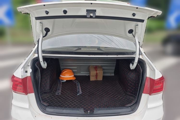 Used Volkswagen Santana 2018 1.5L Manual Fashion Edition Trunk