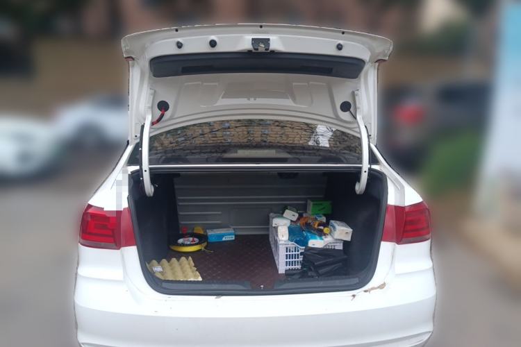 Used Volkswagen Santana 2018 1.5L Automatic Fashion Edition Trunk
