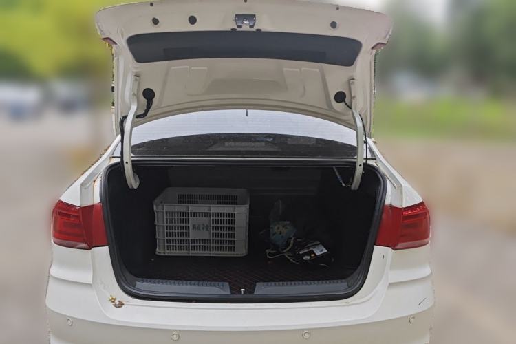 Used Volkswagen Santana 2018 1.5L Manual Fashion Edition Trunk