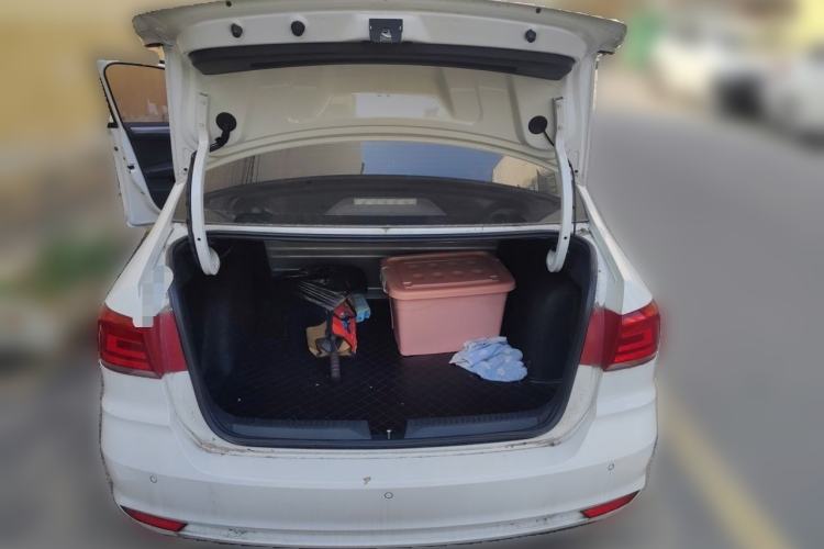 Used Volkswagen Santana 2018 1.5L Manual Comfort Edition Trunk