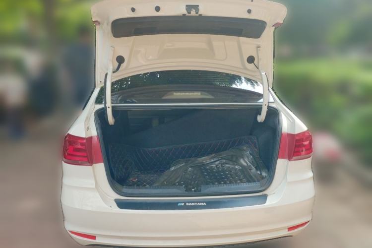 Used Volkswagen Santana 2018 1.5L Automatic Fashion Edition Trunk