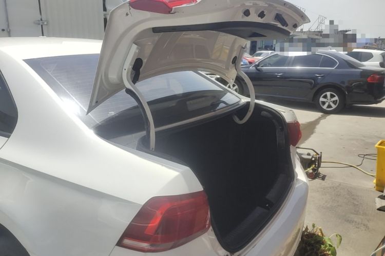 Used Volkswagen Santana 2018 1.5L Manual Fashion Edition Trunk