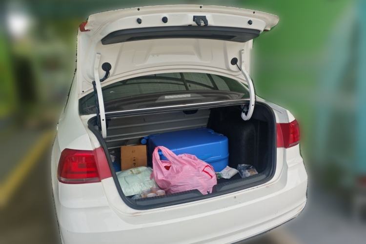 Used Volkswagen Santana 2018 1.5L Automatic Fashion Edition Trunk
