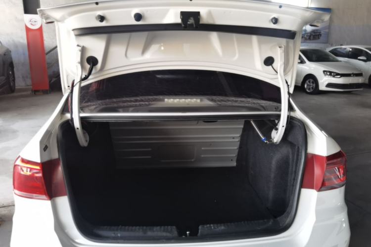 Used Volkswagen Santana 2018 1.5L Manual Fashion Edition Trunk