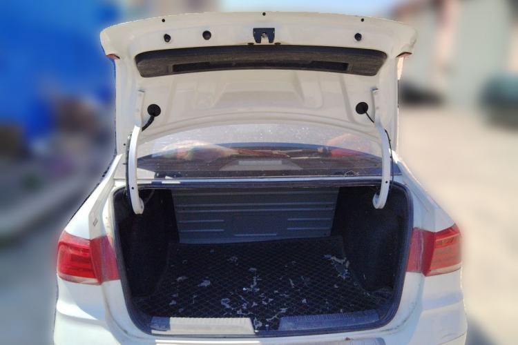Used Volkswagen Santana 2018 1.5L Automatic Fashion Edition Trunk