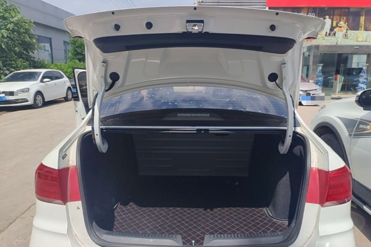 Used Volkswagen Santana 2018 1.5L Manual Fashion Edition Trunk