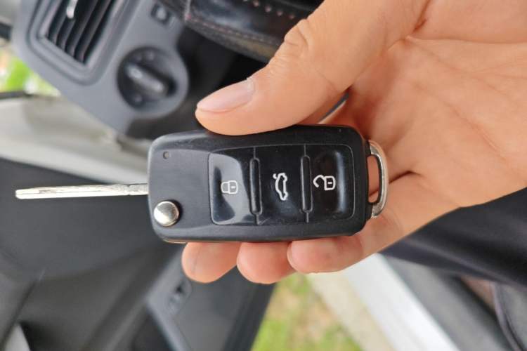 Used Volkswagen Santana 2018 1.5L Manual Fashion Edition Vehicle Key