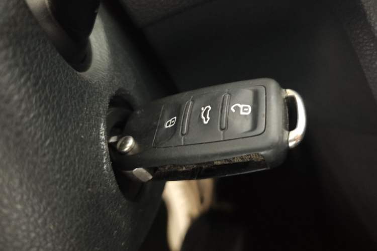 Used Volkswagen Santana 2018 1.5L Manual Fashion Edition Vehicle Key