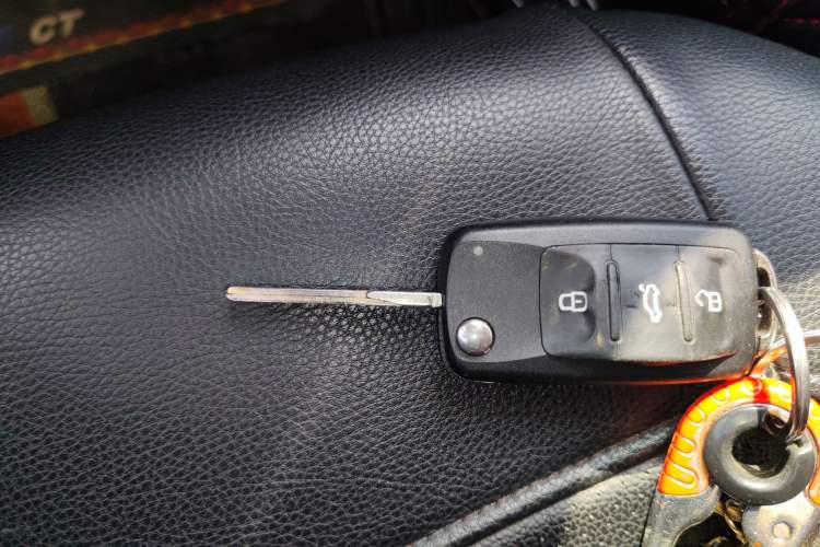 Used Volkswagen Santana 2018 1.5L Manual Fashion Edition Vehicle Key