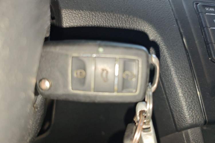 Used Volkswagen Santana 2018 1.5L Manual Fashion Edition Vehicle Key