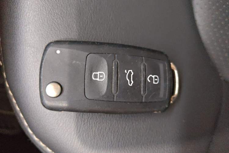 Used Volkswagen Santana 2018 1.5L Automatic Fashion Edition Vehicle Key