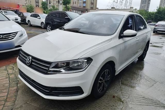 Ojetý Volkswagen Santana 2018 1.5L Manual Fashion Edition