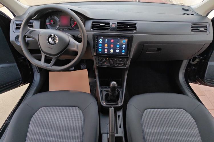 Used Volkswagen Santana 2019 1.5L Manual Fashion Edition China VI Standard Center Console
