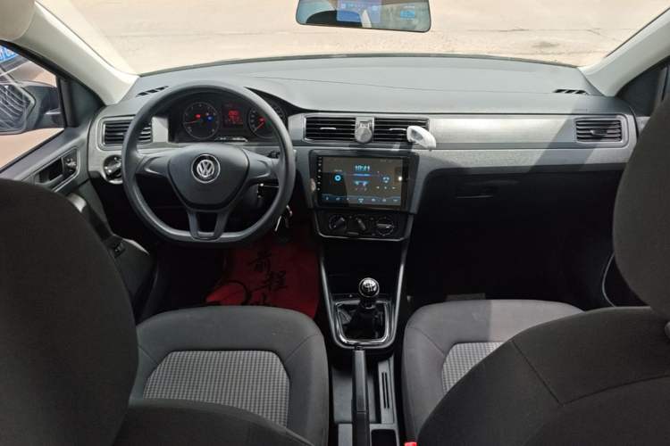 Used Volkswagen Santana 2019 1.5L Manual Fashion Edition China VI Standard Center Console