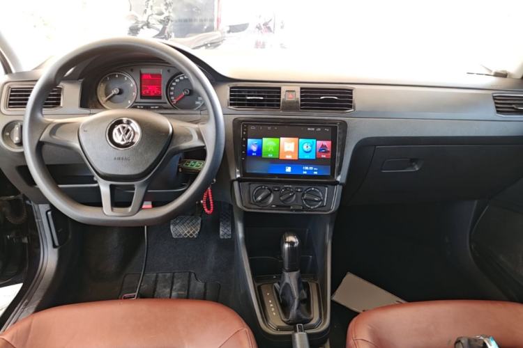 Used Volkswagen Santana 2019 1.5L Automatic Fashion Edition China VI Center Console