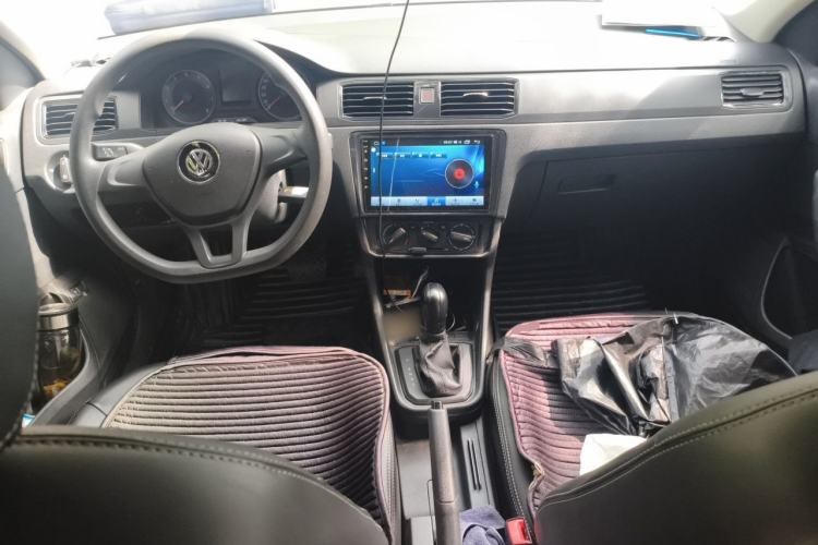 Used Volkswagen Santana 2019 1.5L Automatic Fashion Edition China VI Center Console