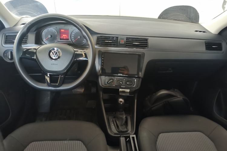 Used Volkswagen Santana 2019 1.5L Automatic Fashion Edition China VI Center Console