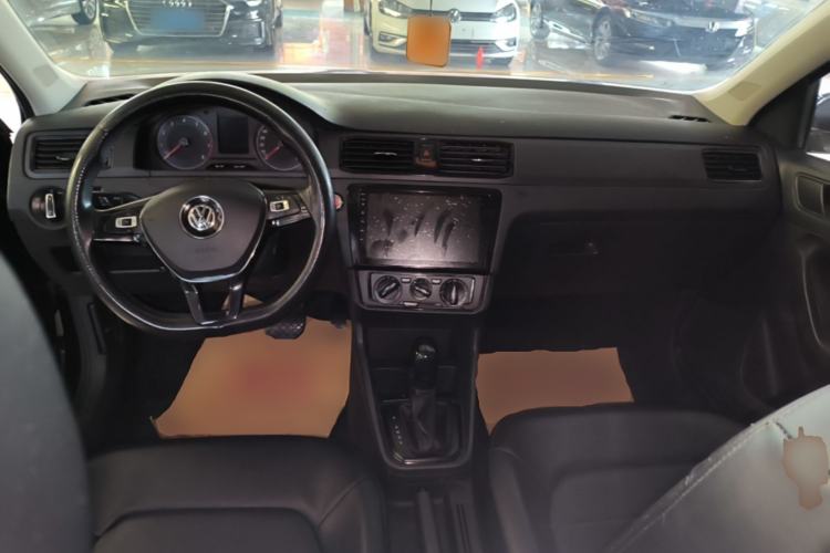 Used Volkswagen Santana 2019 1.5L Automatic Fashion Edition China VI Center Console