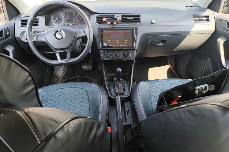 Used Volkswagen Santana 2019 1.5L Automatic Fashion Edition China VI Center Console
