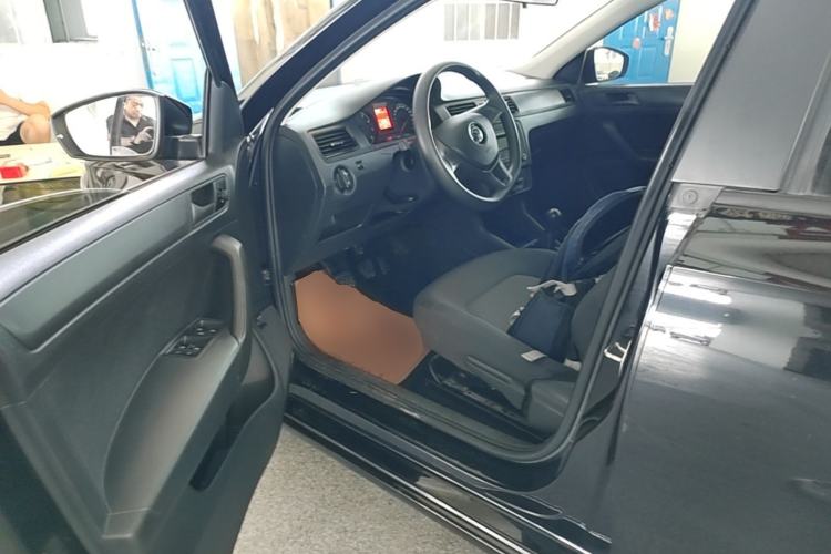 Used Volkswagen Santana 2019 1.5L Manual Fashion Edition China VI Standard Driver Seat