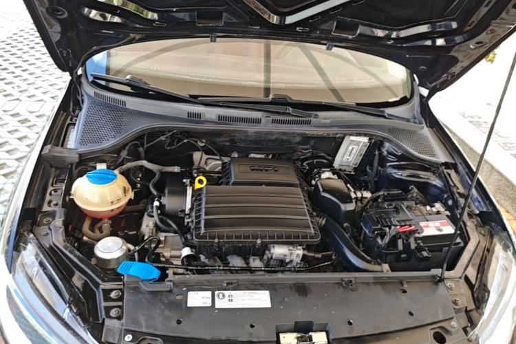 Used Volkswagen Santana 2019 1.5L Automatic Fashion Edition China VI Engine Bay