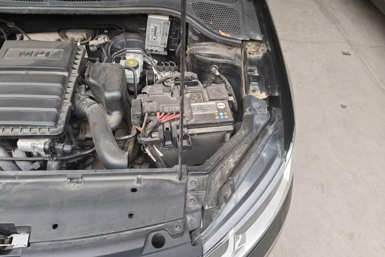Used Volkswagen Santana 2019 1.5L Automatic Fashion Edition China VI Engine Bay Left