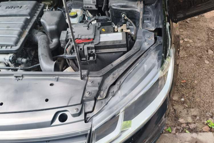 Used Volkswagen Santana 2019 1.5L Automatic Fashion Edition China VI Engine Bay Left