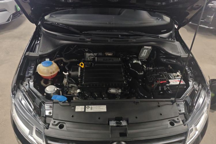 Used Volkswagen Santana 2019 1.5L Automatic Fashion Edition China VI Engine Bay