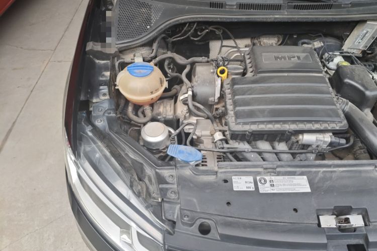 Used Volkswagen Santana 2019 1.5L Automatic Fashion Edition China VI Engine Bay Right