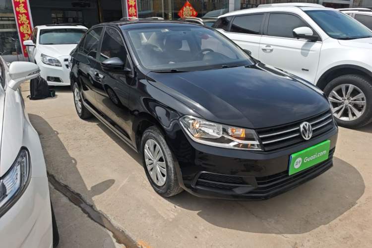 Used Volkswagen Santana 2019 1.5L Manual Fashion Edition China VI Standard Front Right 45 Deg