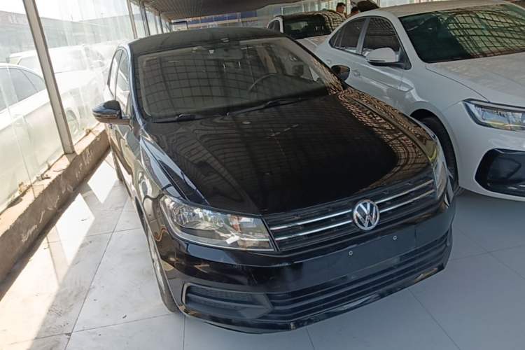 Used Volkswagen Santana 2019 1.5L Manual Fashion Edition China VI Standard Front Right 45 Deg