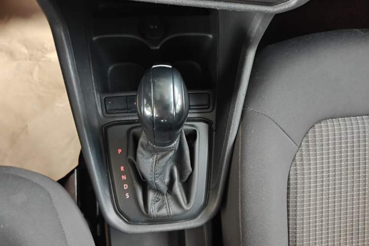 Used Volkswagen Santana 2019 1.5L Automatic Fashion Edition China VI Gear Lever