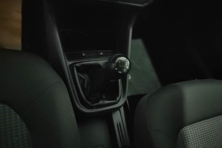 Used Volkswagen Santana 2019 1.5L Manual Fashion Edition China VI Standard Gear Lever