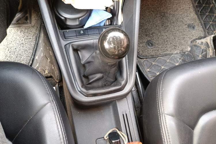 Used Volkswagen Santana 2019 1.5L Manual Fashion Edition China VI Standard Gear Lever