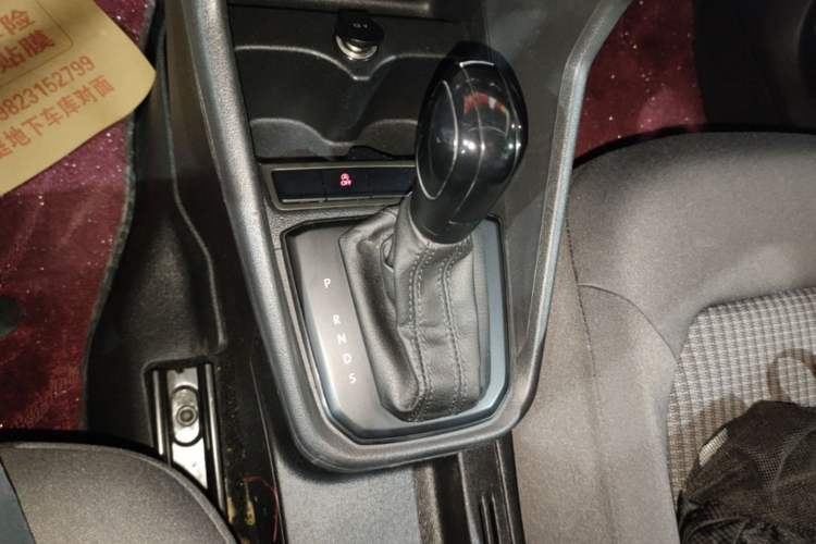 Used Volkswagen Santana 2019 1.5L Automatic Fashion Edition China VI Gear Lever