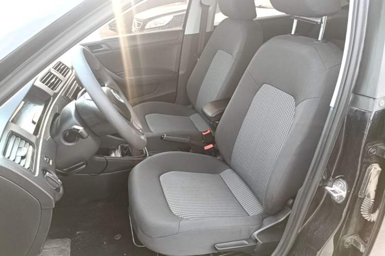 Used Volkswagen Santana 2019 1.5L Manual Fashion Edition China VI Standard Left Front Seat