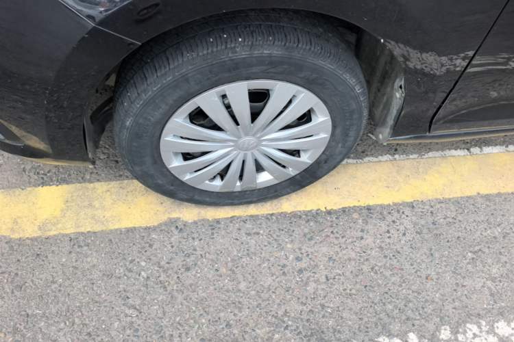 Used Volkswagen Santana 2019 1.5L Manual Fashion Edition China VI Standard Left Front Wheel Hub