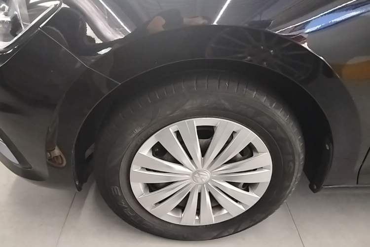 Used Volkswagen Santana 2019 1.5L Automatic Fashion Edition China VI Left Front Wheel Hub