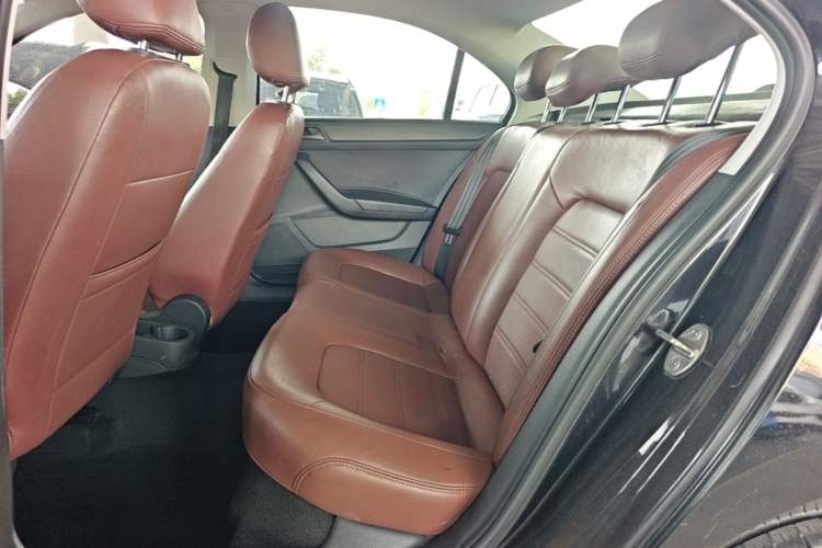 Used Volkswagen Santana 2019 1.5L Automatic Fashion Edition China VI Left Rear Seat
