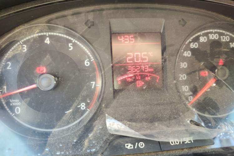 Used Volkswagen Santana 2019 1.5L Manual Fashion Edition China VI Standard Odometer Close Up