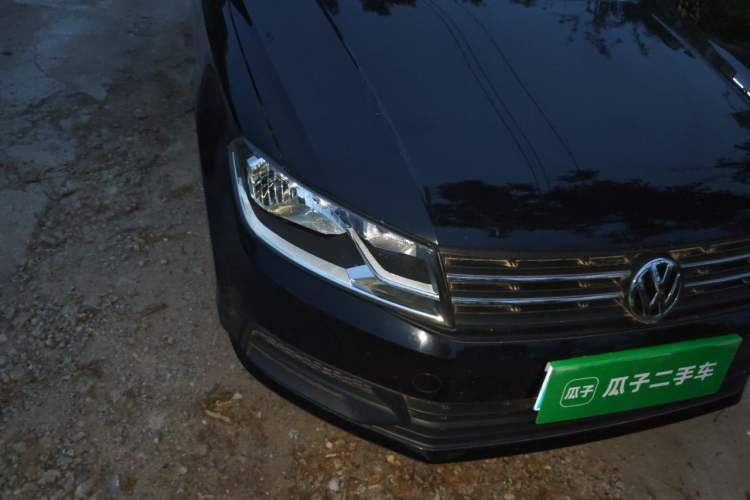 Used Volkswagen Santana 2019 1.5L Manual Fashion Edition China VI Standard Right Front Headlight