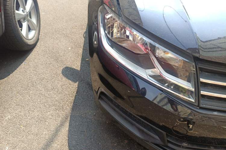 Used Volkswagen Santana 2019 1.5L Manual Fashion Edition China VI Standard Right Front Headlight