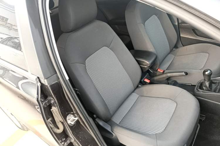 Used Volkswagen Santana 2019 1.5L Manual Fashion Edition China VI Standard Right Front Seat